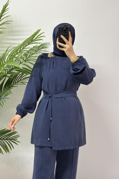 Broş Detaylı Takım İndigo Mavi