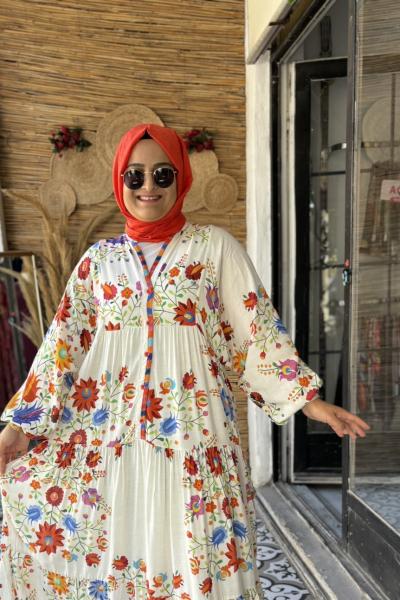 Nakış İşlemeli Model Elbise Krem